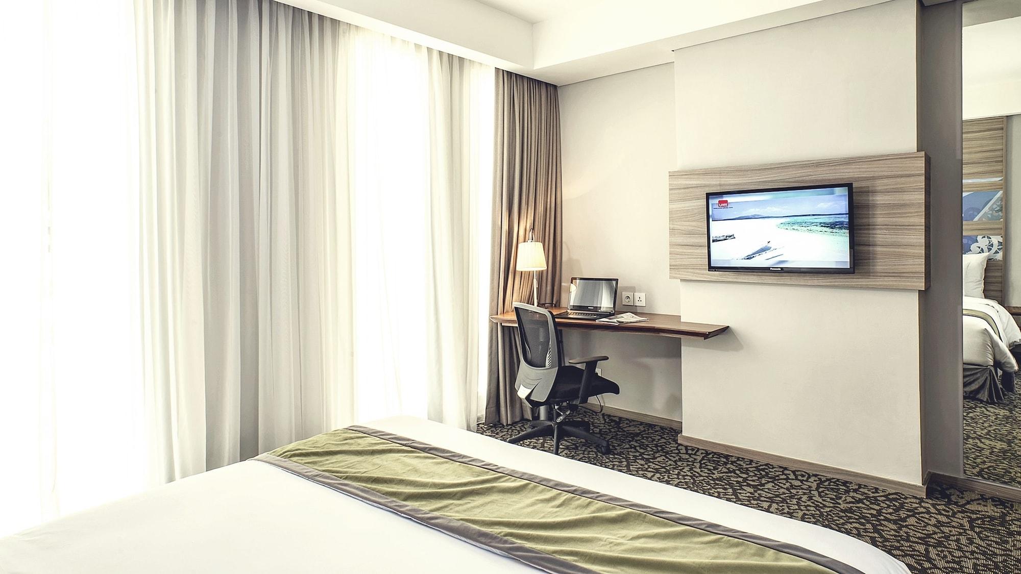 Hotel Grandhika Iskandarsyah Jakarta Exterior foto