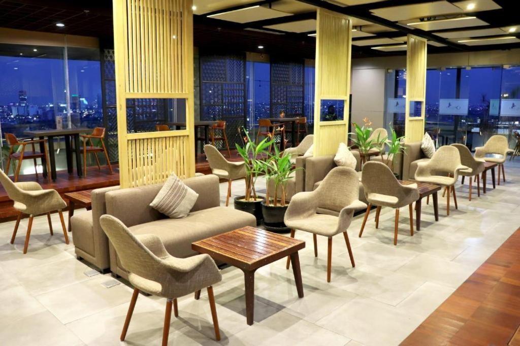 Hotel Grandhika Iskandarsyah Jakarta Exterior foto