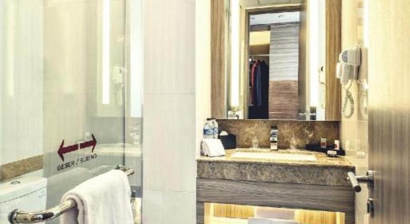 Hotel Grandhika Iskandarsyah Jakarta Exterior foto