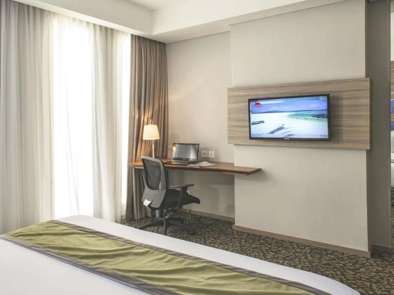 Hotel Grandhika Iskandarsyah Jakarta Exterior foto