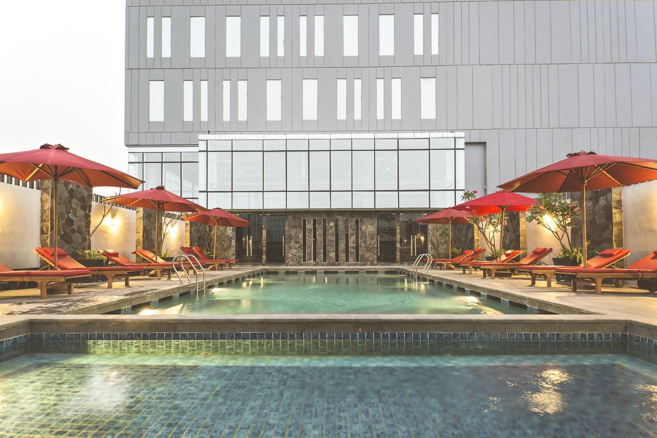 Hotel Grandhika Iskandarsyah Jakarta Exterior foto