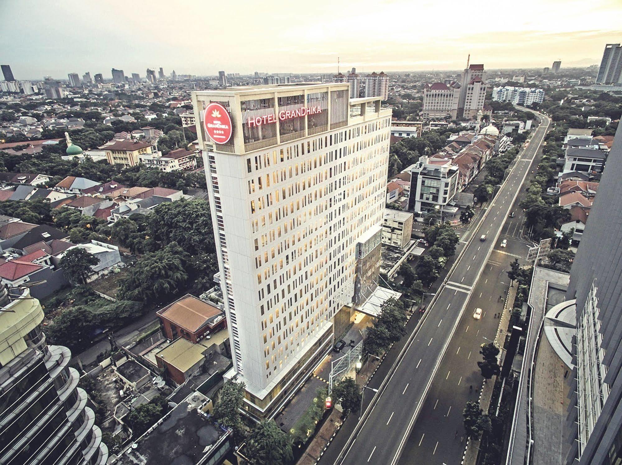 Hotel Grandhika Iskandarsyah Jakarta Exterior foto